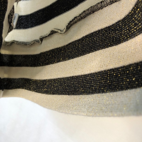 Asymmetrical black & white striped sweater - Picture 6 of 7